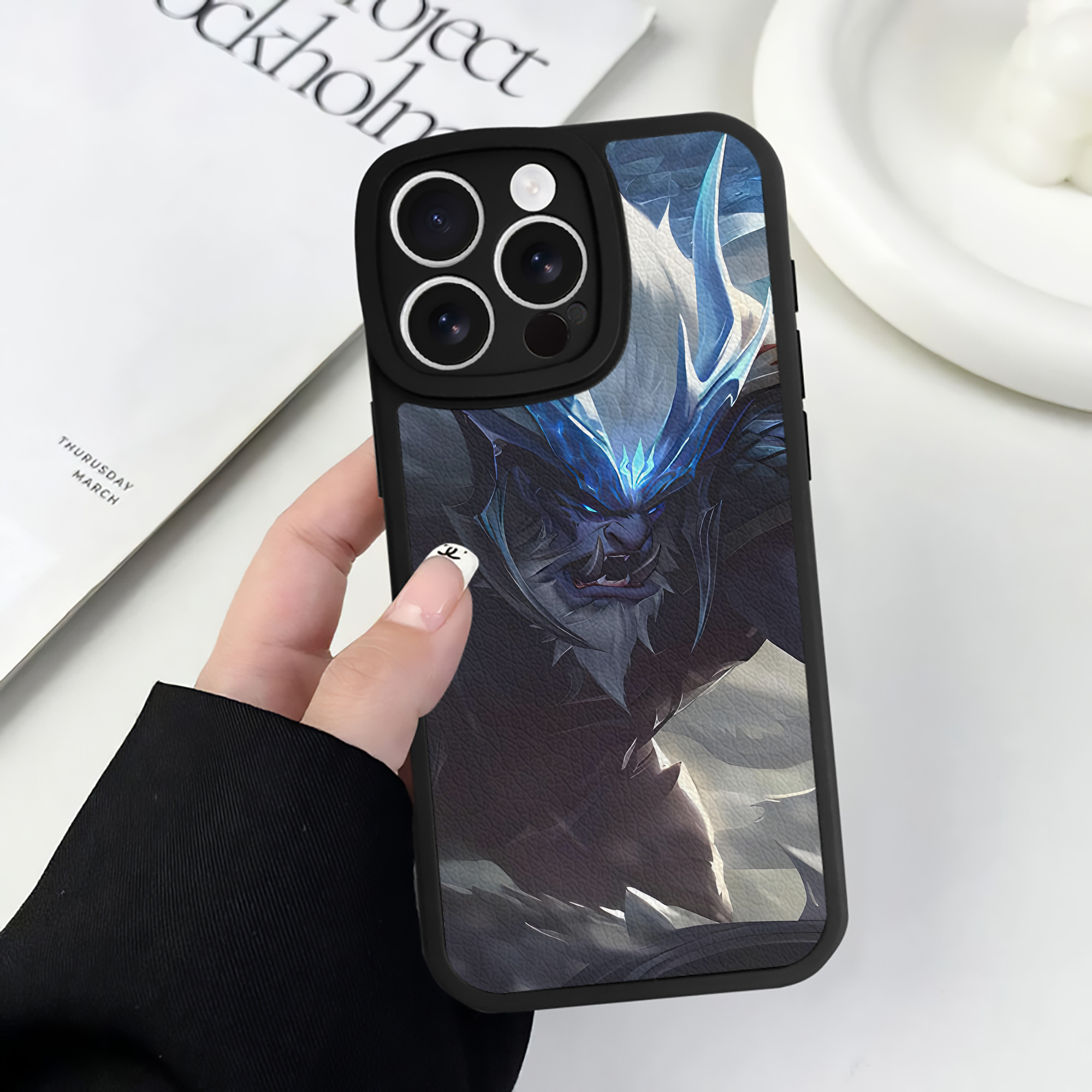 （画像用） リーグ・オブ・レジェンド League of Legends LOL 【iPhone 16シリーズ対応】シリコンスマホケース（レザー調） 材質：シリコン